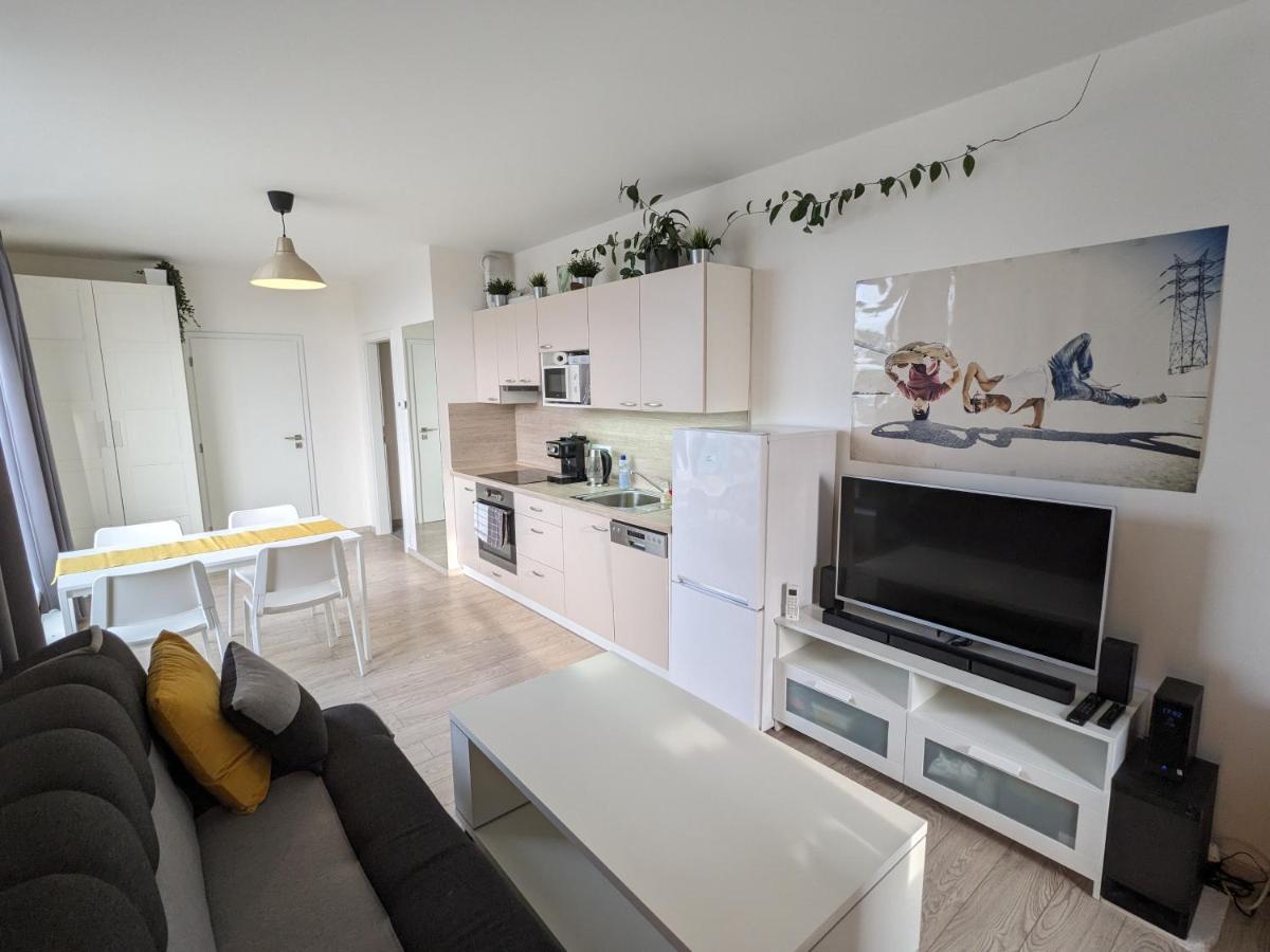 Cozy Apartment With Big Terrace In Central Prague - Karlin Exterior foto