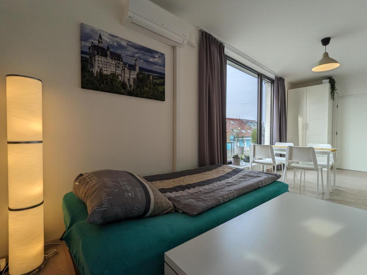 Cozy Apartment With Big Terrace In Central Prague - Karlin Exterior foto