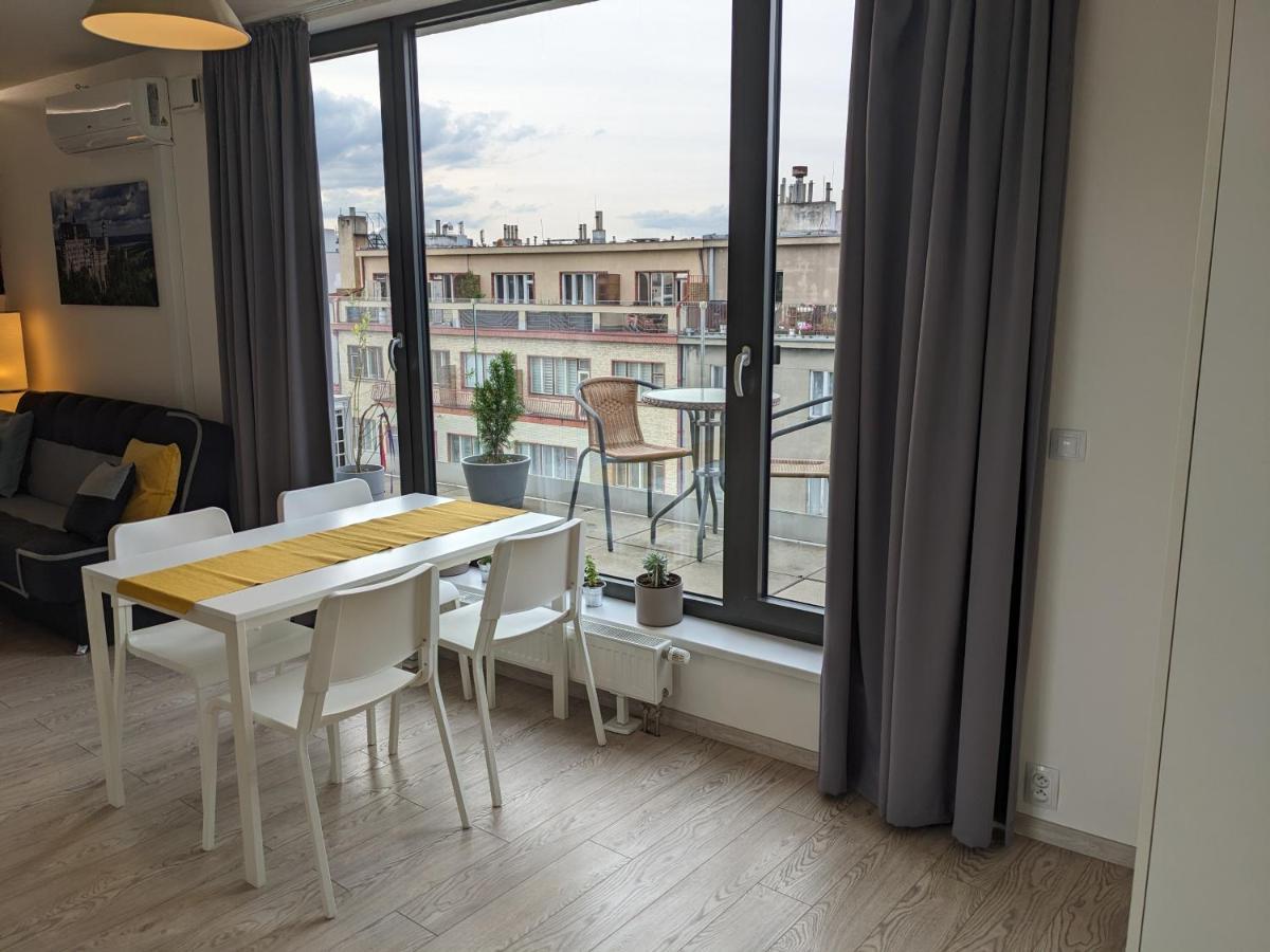 Cozy Apartment With Big Terrace In Central Prague - Karlin Exterior foto